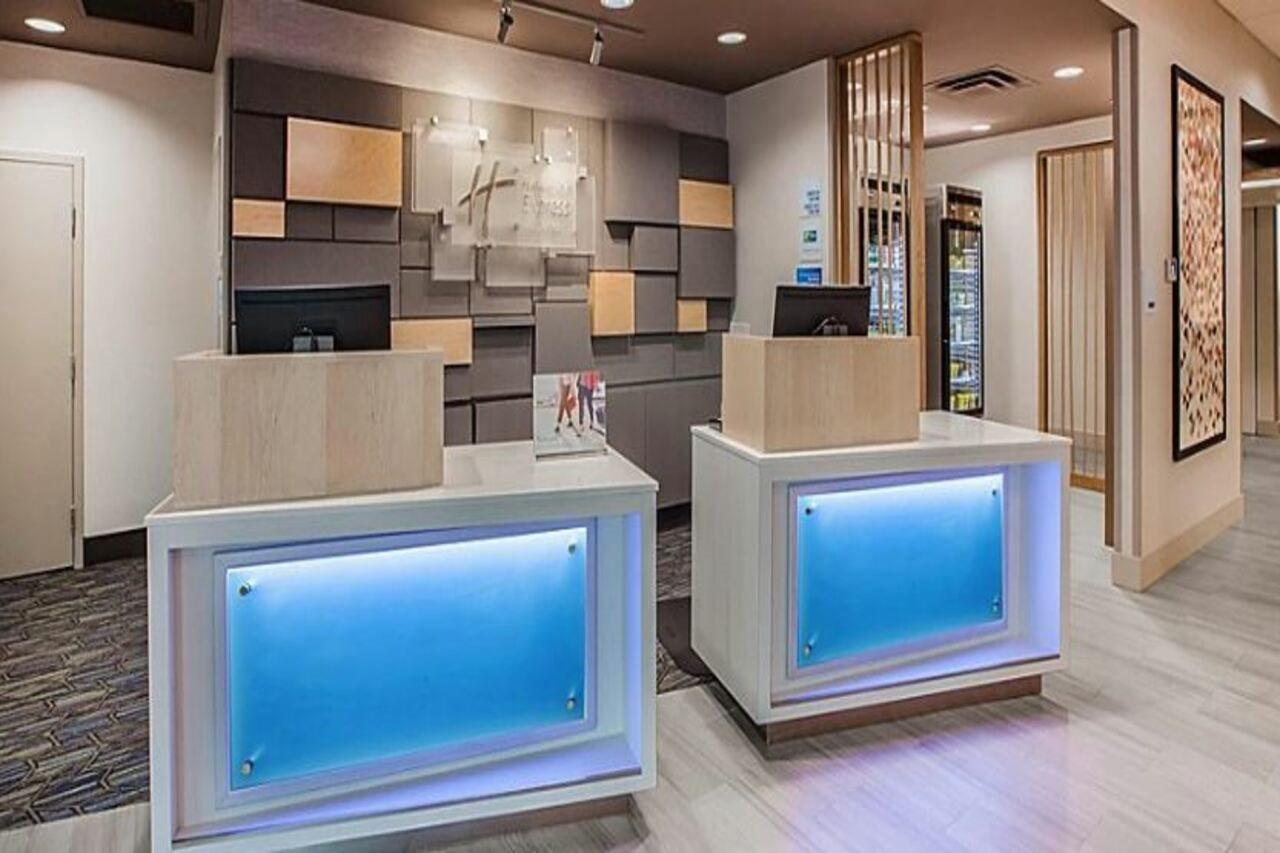 Holiday Inn Express & Suites - Staunton By Ihg Zewnętrze zdjęcie